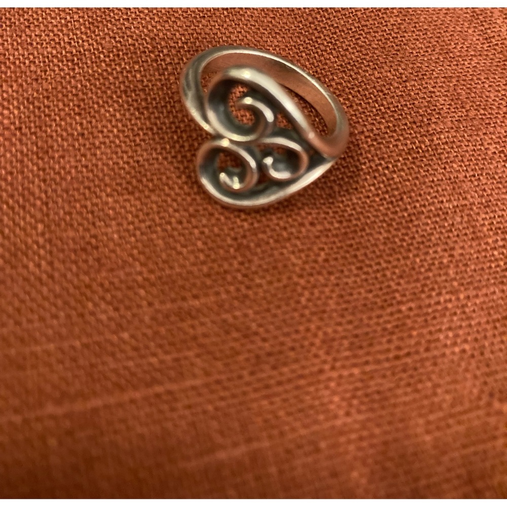 Retired - James Avery - Scrolled French Heart Ring - 5 3/4